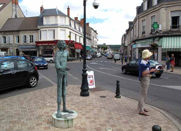 Walking in France: Passing the statue of Jacques Brel