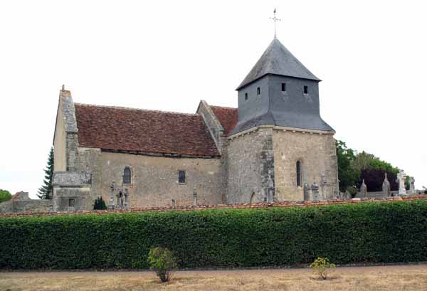 Walking in France: Church at Nozières