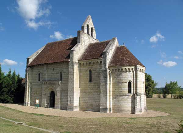 Walking in France: The chapel of St-Lazare, Noyers-sur-Cher