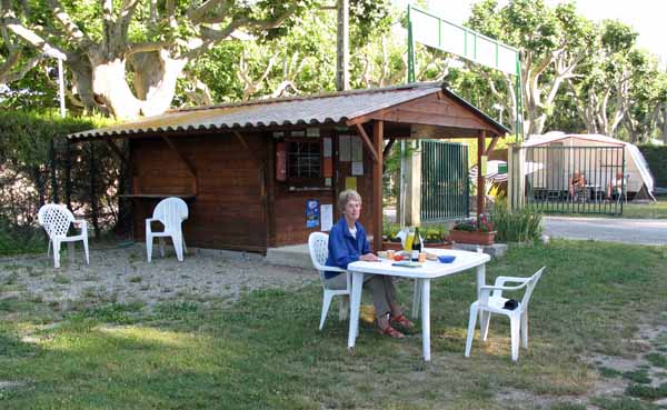 Walking in France: Picnic dinner in front of les Cigales camping ground office, Sainte-Jalle