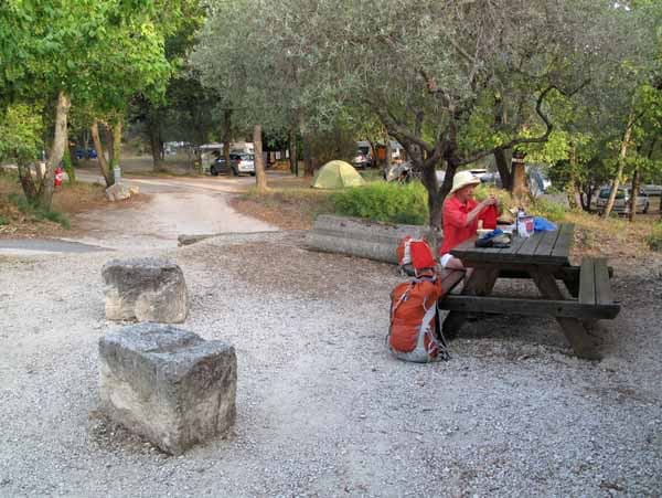 Walking in France: Breakfast at the camping ground, Maubec