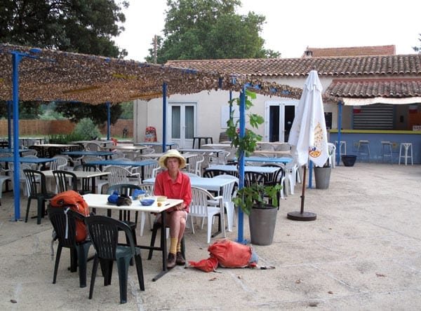 Walking in France: Breakfast at the bar