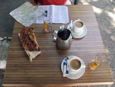 Walking in France: ....just right for second breakfast