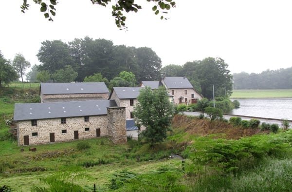 Walking in France: St-Hilaire-les-Courbes