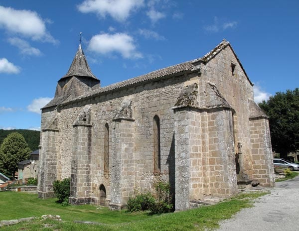 Walking in France: The small church of Vidaillat
