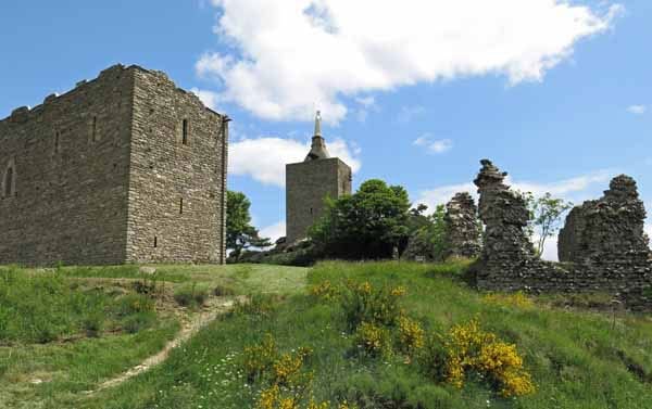 Walking in France: Part of the ruined château of Luc