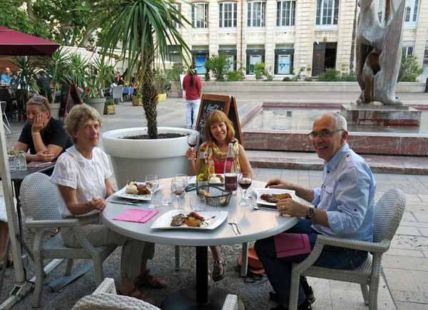 Walking in France: Dining at the Van Gogh in the Place du Marché des Fleurs