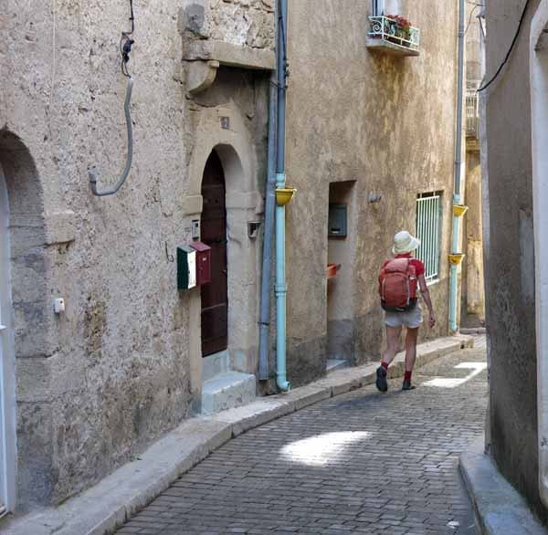 Walking in France: Descending through the back streets of Poussan