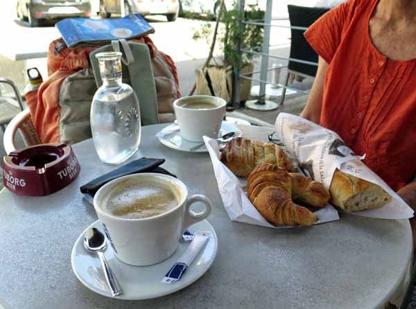 Walking in France: Second breakfast in the main square of Espalion