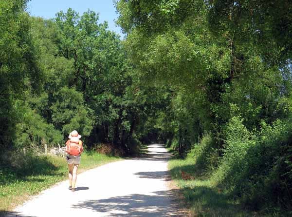 Walking in France: The old road to Gramat