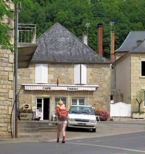 Walking in France: An unseemly rush to the bar in Perpezac-le-Blanc