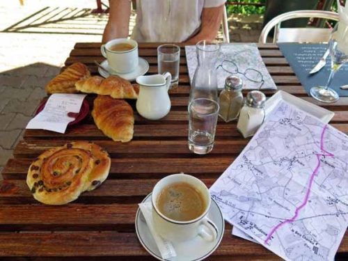 Walking in France: A double second breakfast in la Meyze