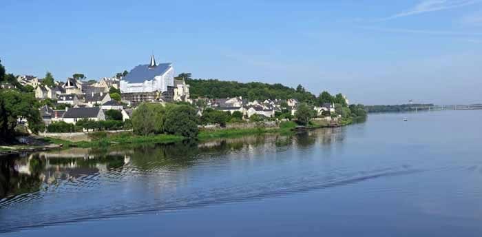 Walking in France: Candes-St-Martin at the confluence of the Vienne and Loire rivers