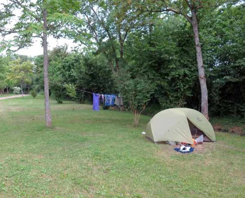 Walking in France: Installed in the Vitteaux camping ground