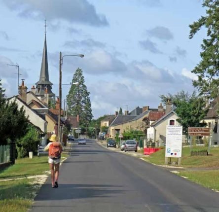 Walking in France: Arriving in Vouzeron