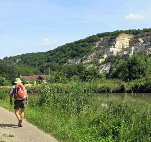 Walking in France: Former limestone quarry near Cry