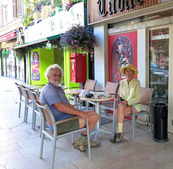 Walking in France: Enjoying the Café du Centre