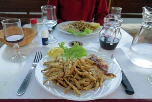 Walking in France: A delicious local speciality, petite friture du lac