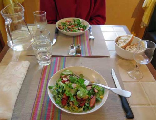 Walking in France: Mixed salads to start our celebratory dinner
