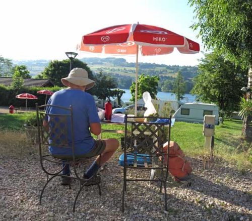Walking in France: Breakfast with a view, Paladru camping ground