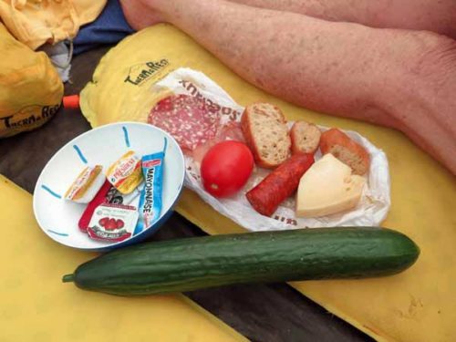 Walking in France: Lunch in our tent