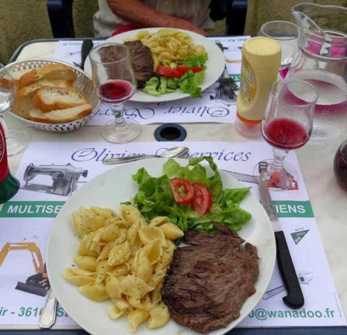 Walking in France: Mains of steak with pasta and salad