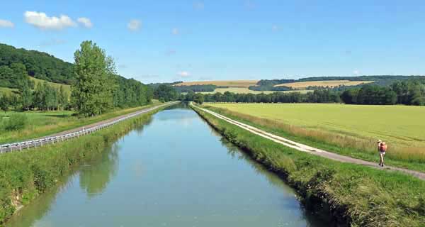 Walking in France: Beside the Canal of Burgundy