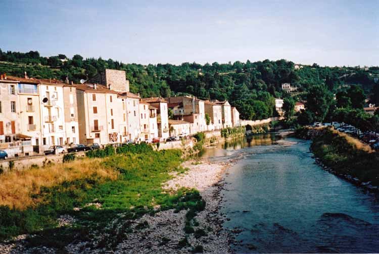 Walking in France: The Orb river at Bédarieux
