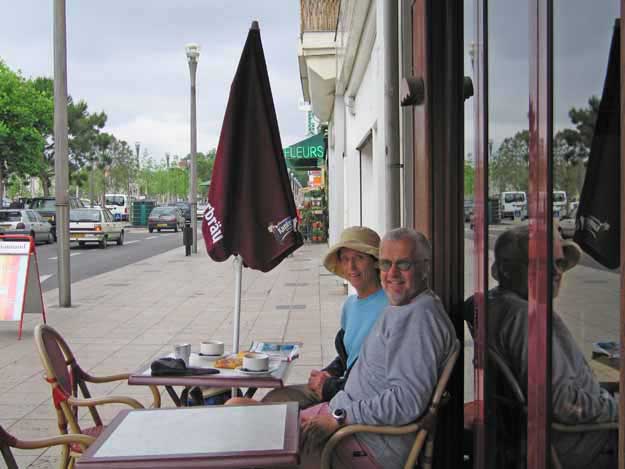Walking in France: Enjoying the comforts of Châtellerault