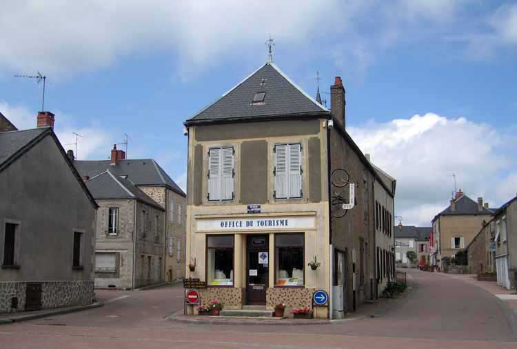 Walking in France: The quaint Office of Tourism in Ouroux-en-Morvan