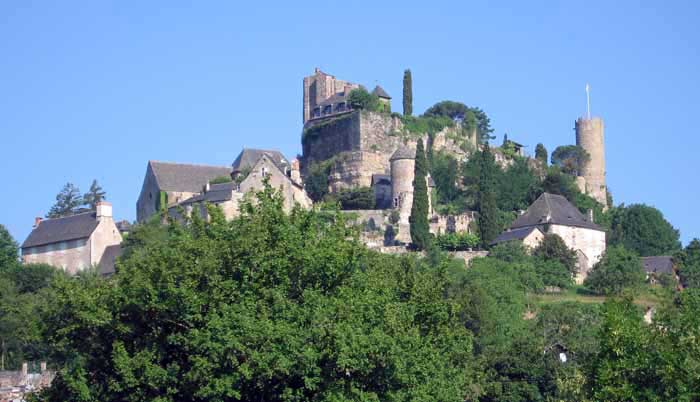 Walking in France: The heights of Turenne