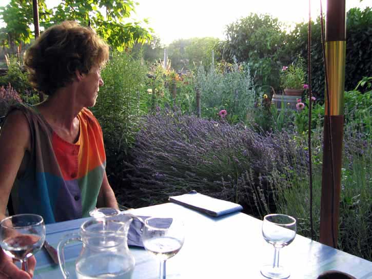 Walking in France: Dinner in the beautiful garden of the Vieux Quercy, Limogne-en-Quercy