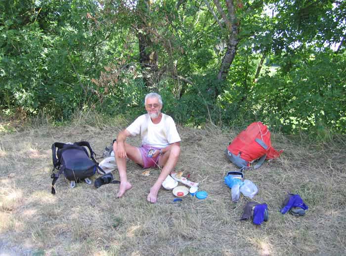 Walking in France: Lunch in the shade