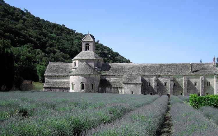 Walking in France: Abbey of Sénanque