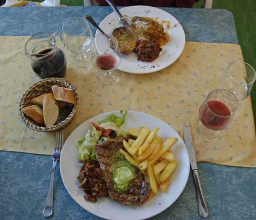 Walking in France: Dinner at the Volonne camping ground