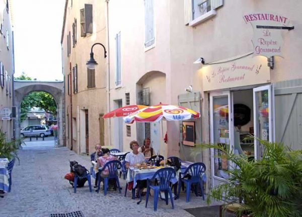 Walking in France: Dining at Le Repère Gourmand