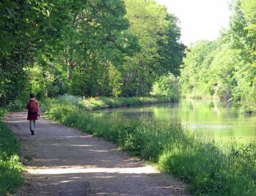 Walking in France: Beside the Lateral Canal of the Loire on the way to Saint-Satur