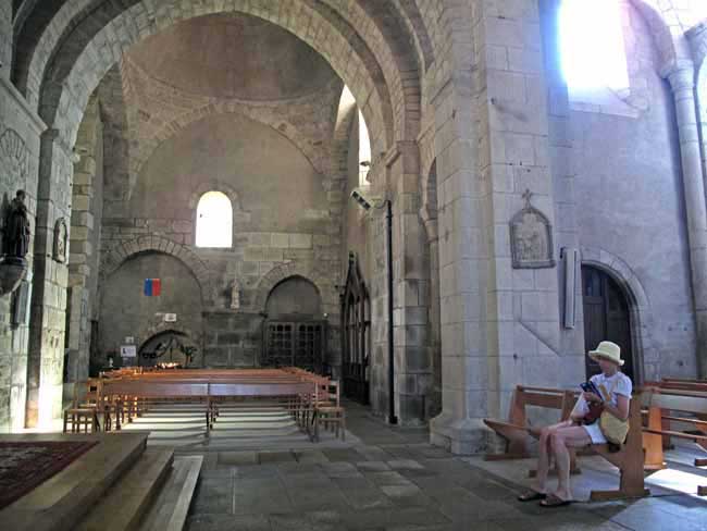 Walking in France: Inside the church in Saint-Leonard-de-Noblat
