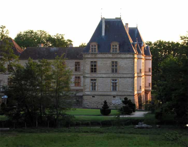 Walking in France: Château de Cormatin in the late evening light