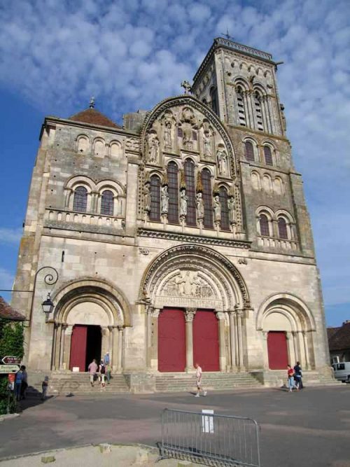 Walking in France: The facade of the basilica, Vézelay