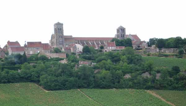Walking in France: The Vézelay basilica from Saint-Père