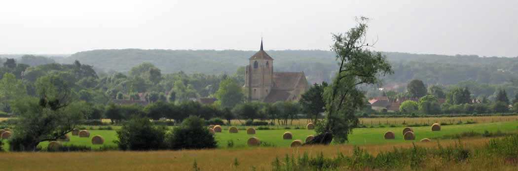 Walking in France: Church of Vault-de-Lugny