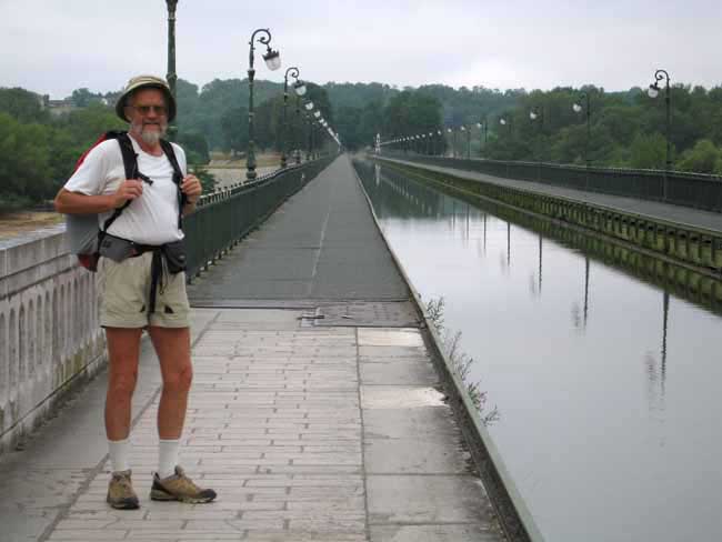 Walking in France: Pont-canal at Briare