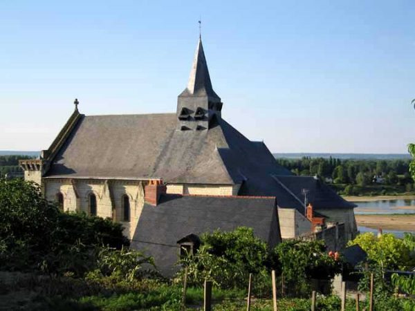 Walking in France: From the "panorama piétons" with the Loire behind the church