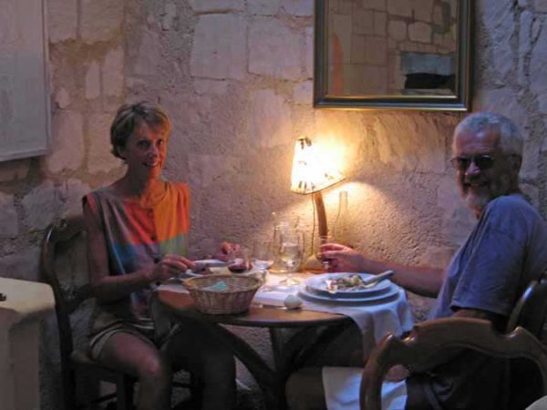 Walking in France: Dinner in Candes-Saint-Martin