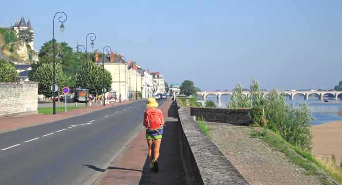 Walking in France: Arriving in Saumur