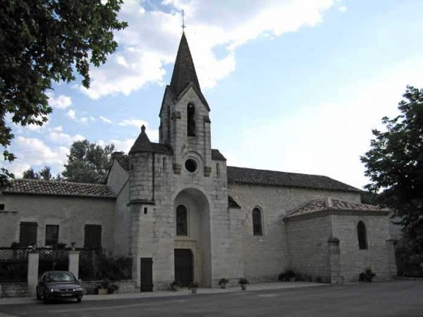Walking in France: Church in Bagat-en-Quercy
