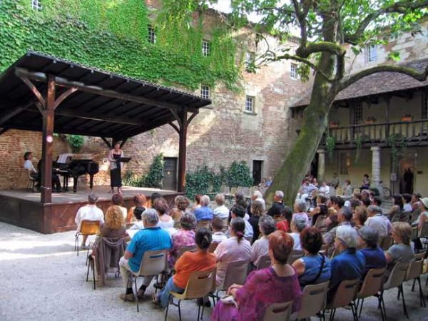 Walking in France: Concert in the cloister of the seventeenth-century convent of Les Récollets
