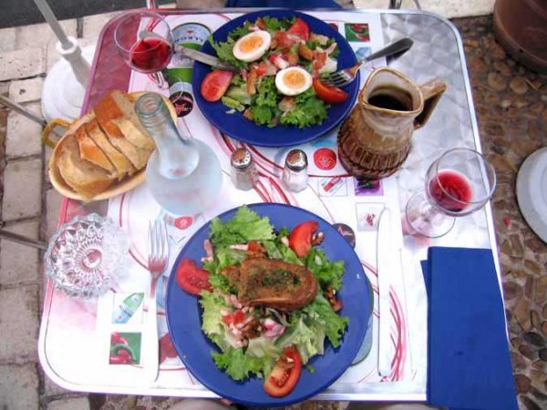 Walking in France: Entrées: a salad paysanne and a pain perdu with rillettes and salad