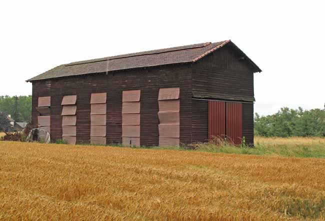 Walking in France: Another prune-drying barn